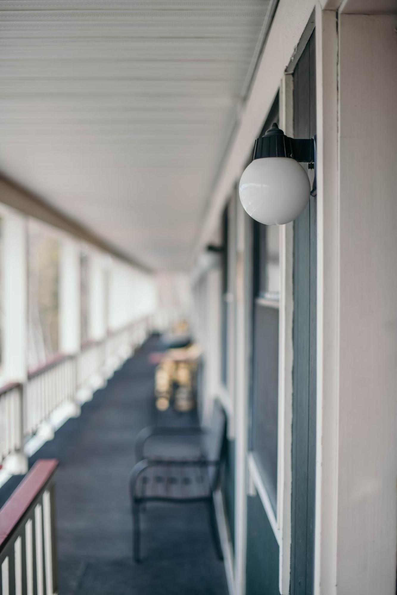 Briarwood Motor Inn リンカーン エクステリア 写真